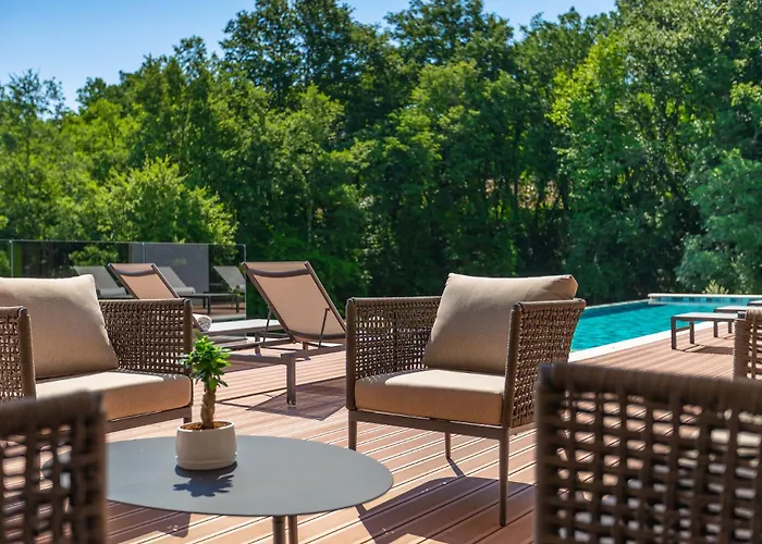 Nicol Tireli Βίλα Kršan