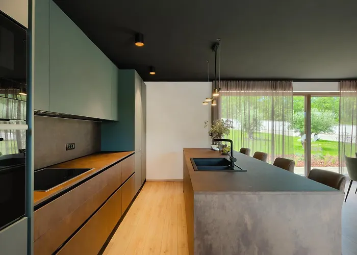 Βίλα Nicol Tireli *