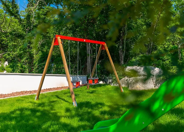 Βίλα Nicol Tireli *