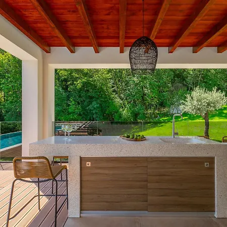 Nicol Tireli Villa Krsan